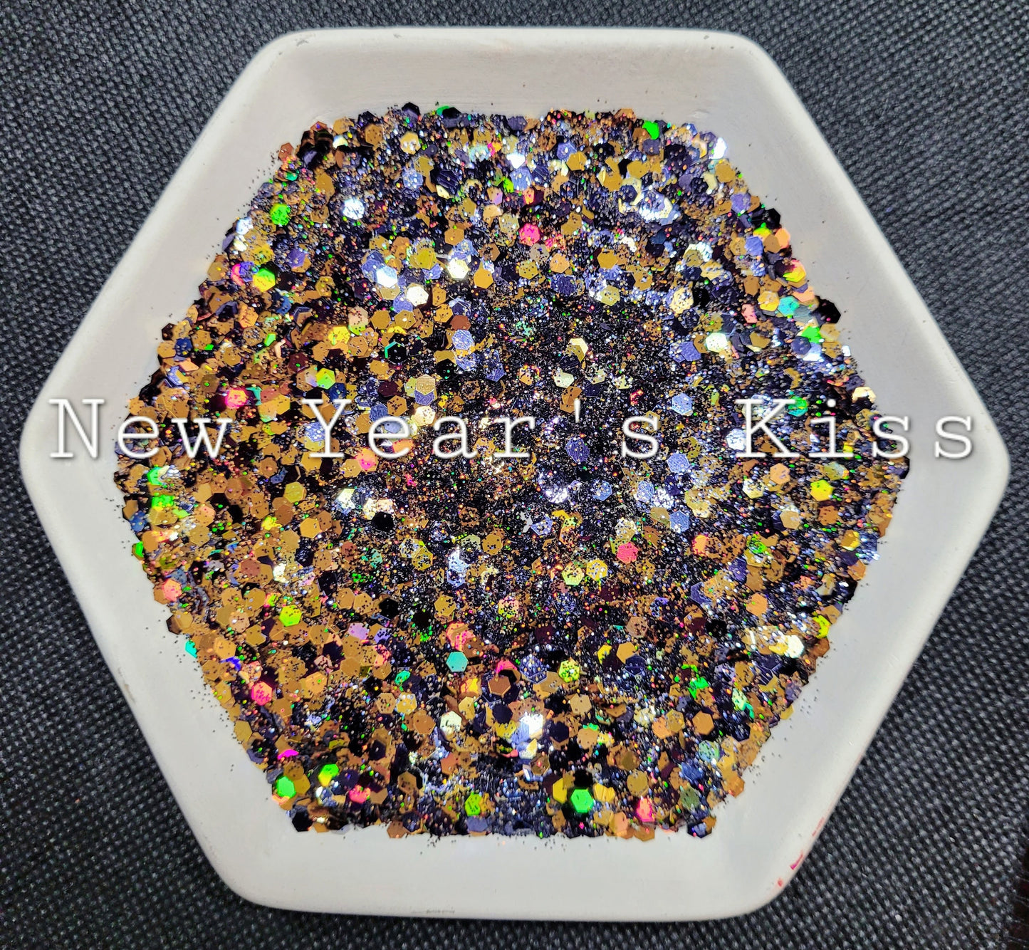 New Year’s Kiss DezzzyArtz Glitter