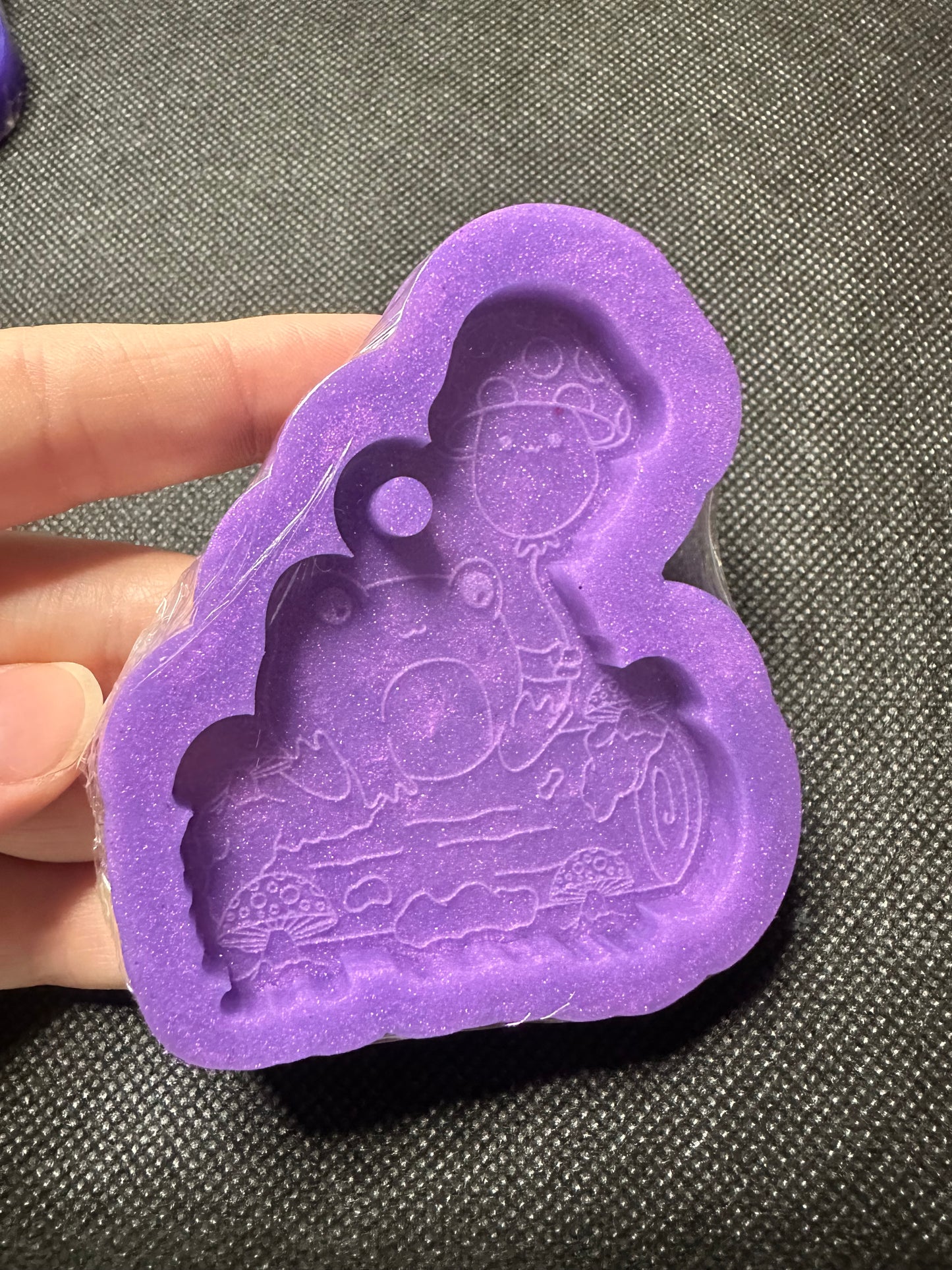 Frog on a Log Keychain Mold
